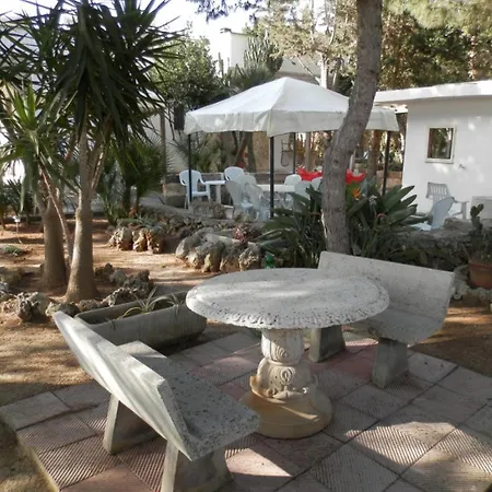 Lory Bed & Breakfast