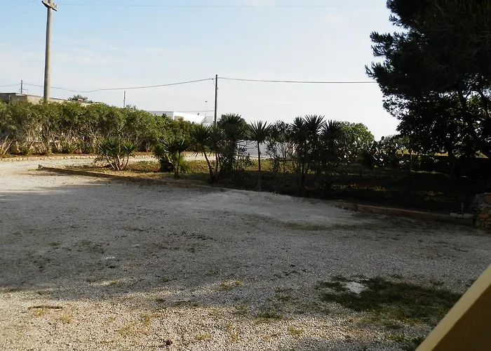 לינה וארוחת בוקר Lory