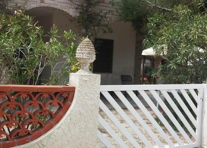 לינה וארוחת בוקר Lory *