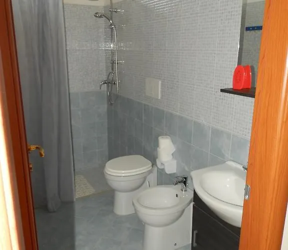 Lory לינה וארוחת בוקר *