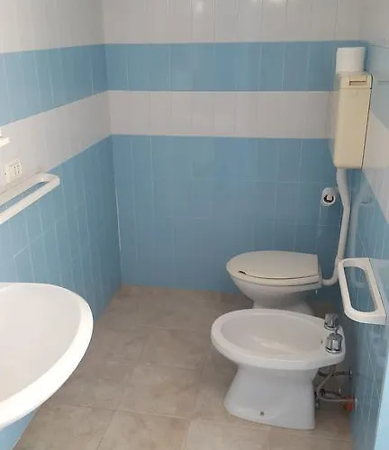 Lory לינה וארוחת בוקר אוג'נטו